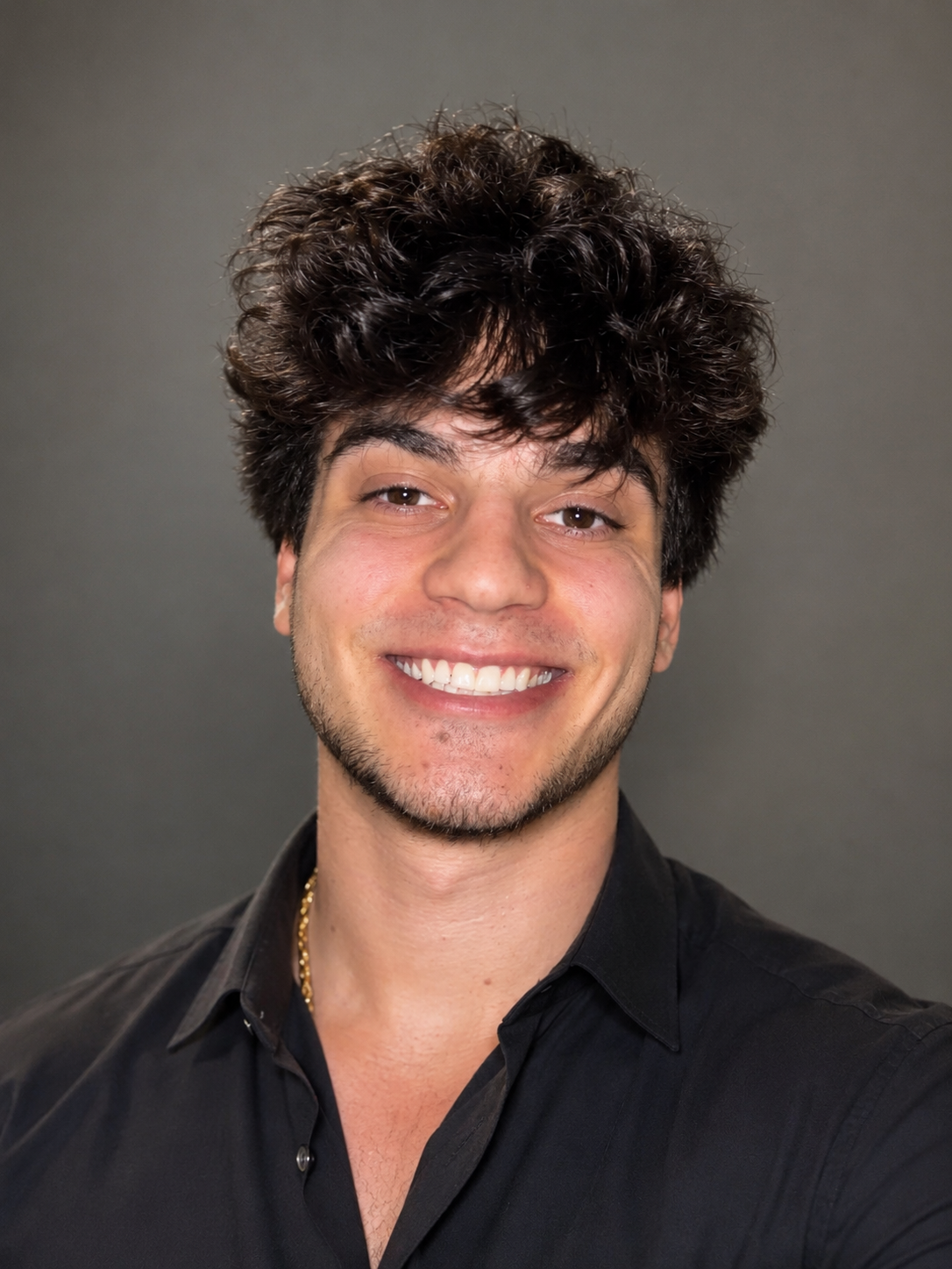 Vincenzo Swen — Lead Web Designer at D&V Ent.